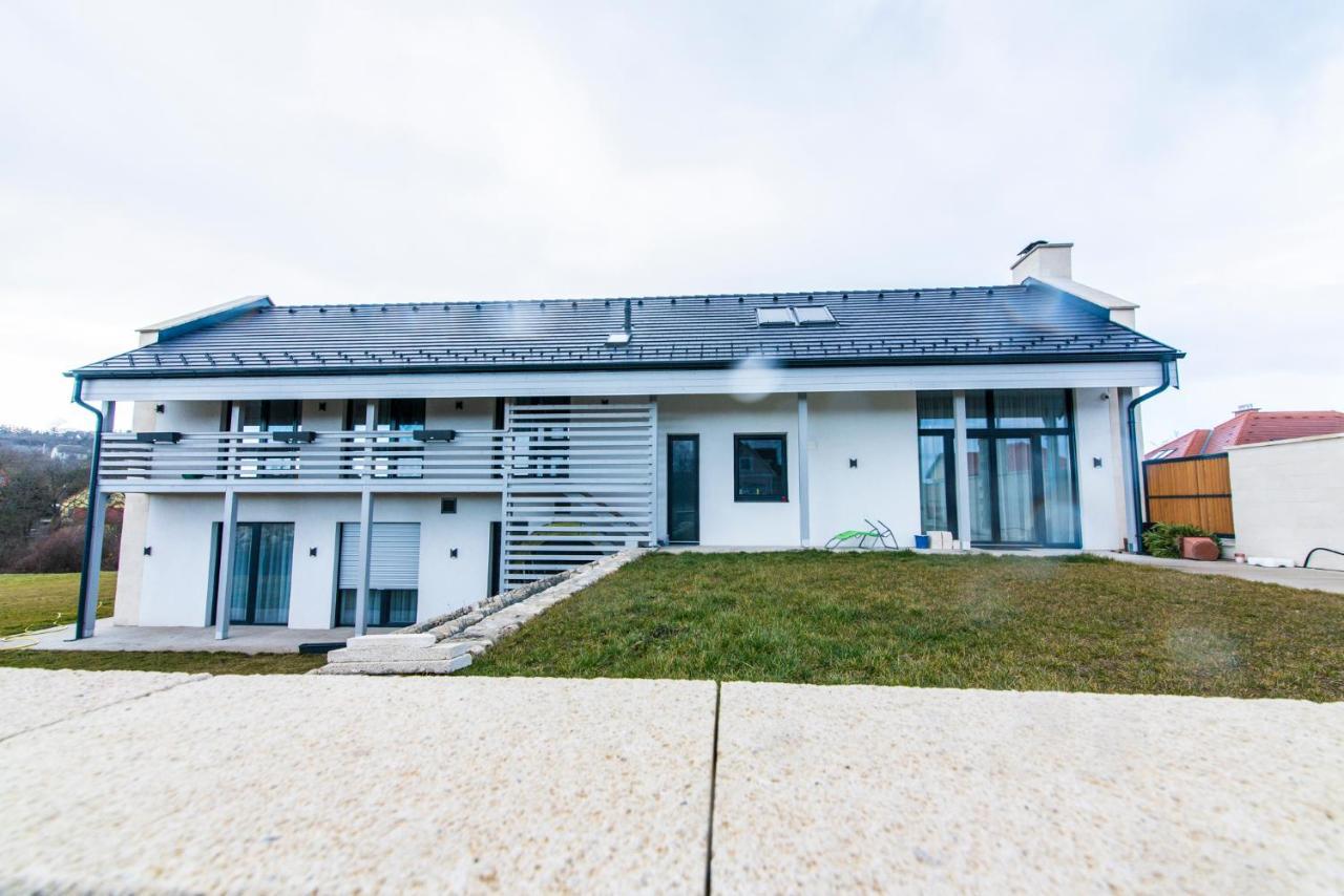 Vinorell Apartman Etyek Εξωτερικό φωτογραφία